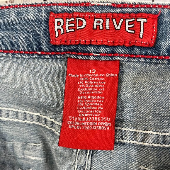 Women's Red Rivet Distressed Knee or Ankle Length Jeans - Picture 6 of 6